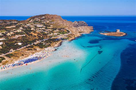 Estate Eccessi Limitati Alla Spiaggia La Pelosa Di Stintino