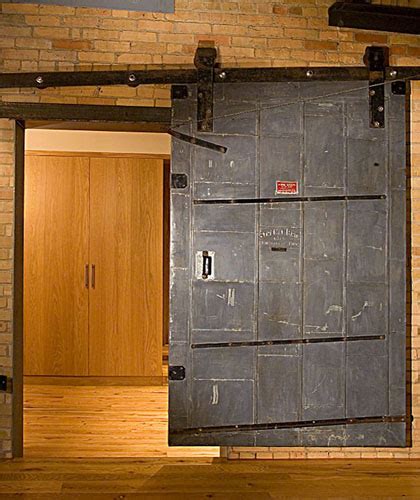 Амбарные двери от компании В Москве любые размеры