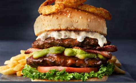 Have A Feast With This Burger Special For In Umhlanga Daddys Deals