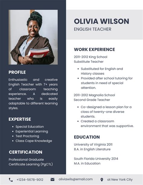 Navy And White Modern Clean English Teacher Resume