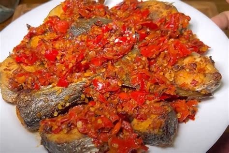 Resep Ikan Tenggiri Goreng Sambal Balado Pedas Nikmat Anti Gagal