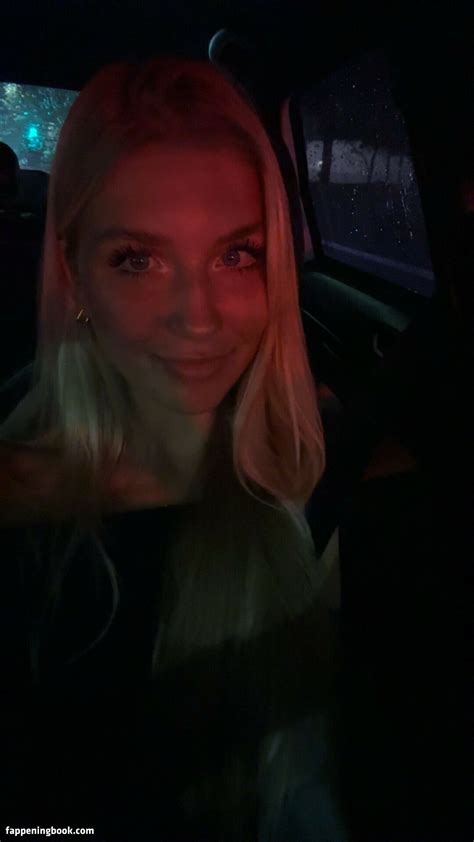 Aniela Leon Anielaleon Nude OnlyFans Leaks Fappening FappeningBook