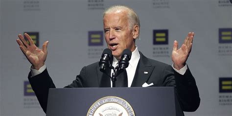 Joe Biden Shouldnt Pick Elizabeth Warren As His V P Because He