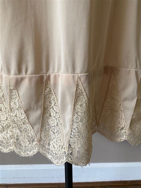 27 Van Raalte Opaquelon Half Slip Nude Large Lace Ex Gem