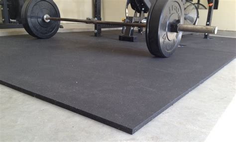 how to clean horse stall mats