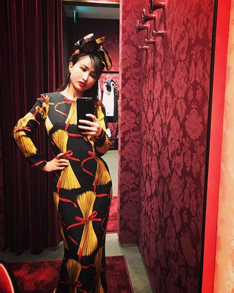 Bộ sưu tập bikini đắt tiền và cực gợi cảm của vợ đại gia Minh Nhựa Tổng hợp thông tin nhanh về