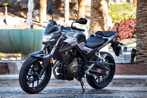 Prova Honda Cb F E Cbr R Test Naked O Carenata Divertimento Assicurato Prove Moto It