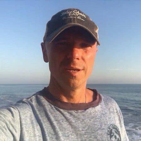 Who Is Kenny Chesney Dating? His Current Relationship Status