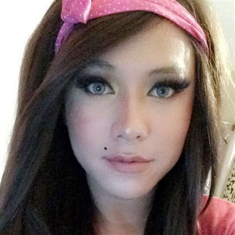 Kim Ass Posing Photo 5 AShemaletube