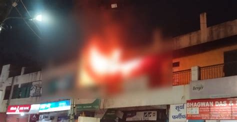 Agra News Fire Broke Out In Auto Parts Shop In Agra Fire Brigade And