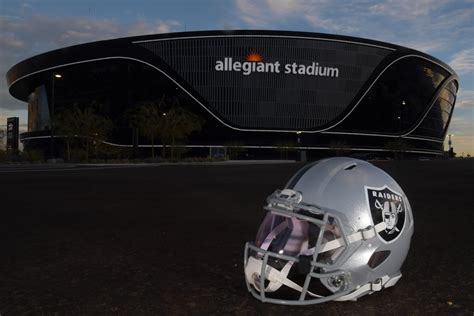Las Vegas Raiders' ticket prices drop 55% after COVID-19 vaccine mandate