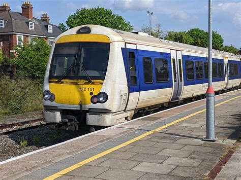 Br Class 172101 172004 Br Class 172101 Standing At Pla Flickr