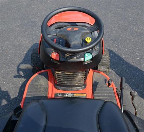 2002 Simplicity Regent 38 20 HP Briggs And Stratton Lawn