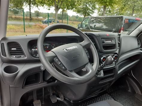 LOCATION Iveco Daily Double Cabine Benne LLD 12 à 60 mois