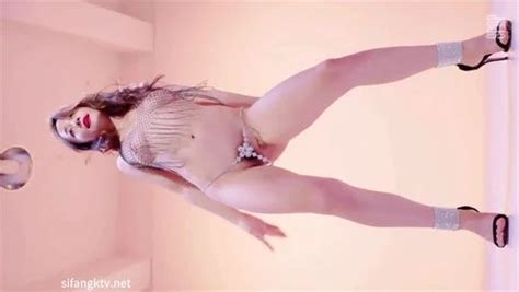 Watch 大方女人 跳舞 大方女人 Solo Porn SpankBang