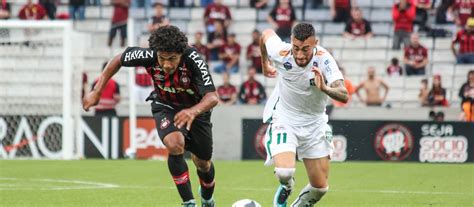 Maringá Futebol Clube é derrotado pelo Atlético Paranaense