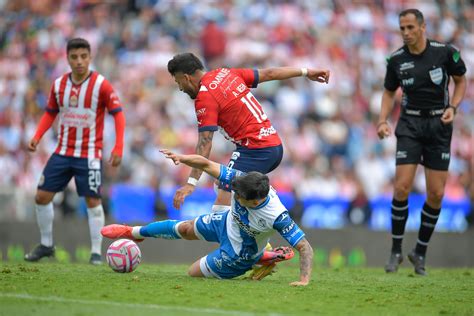 ¿A qué hora juega Chivas vs Puebla hoy y en qué canal ver en vivo?