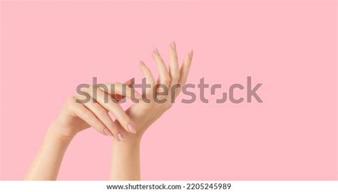 8 187 Nude Color Nails Images Stock Photos And Vectors Shutterstock