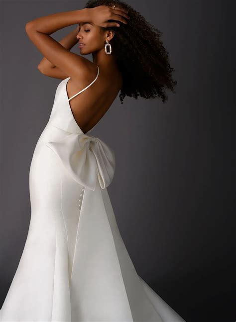 dresses with bow at the back 2