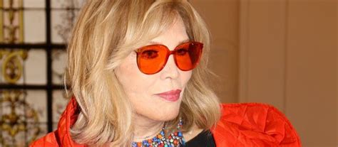 PHOTOS Amanda Lear Almost Naked Breasts Her Outfit Very
