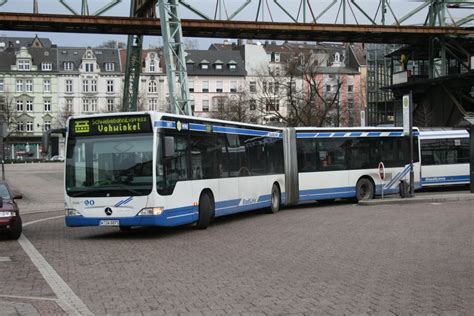 WSW 0871 (W SW 8871) mit den Schwebebahnexpress am Bf Wuppertal ...