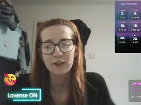 TheTinyTitGinger Nude Strip On Cam For Live Sex Video Chat Gyrls