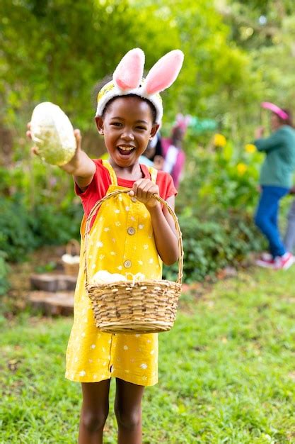 Premium Photo Portrait Of Happy African American Girl In Bunny Ears