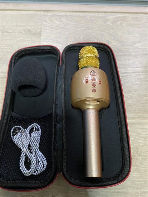 Karaoke Q7 Wireless Microphone 4 in 1 Handheld Bluetooth Home KTV ...