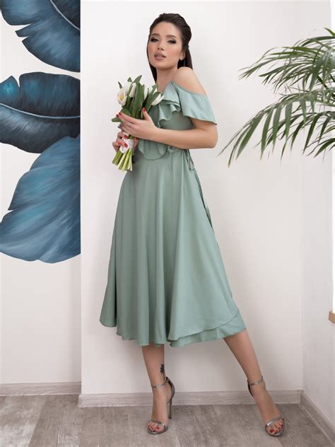 Мятное платье на запах с воланами 76339 за 223,2 грн: купить из ...