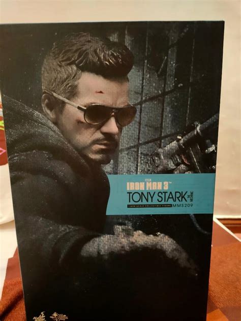 Hot Toys Tony Stark The Mechanic Scale Figure Hobbies Toys Toys Games On Carousell