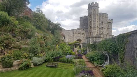 Windsor’s Secret Garden wallpaper - backiee