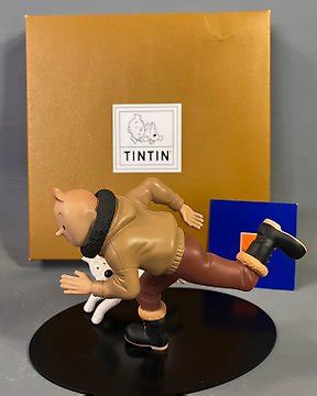 Tintin Figurine Moulinsart Tintin Sur La Caisse Et Milou