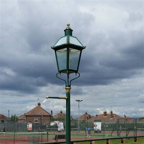 Engineers explain the repairs needed at worthing train station 15