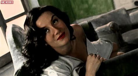 The Tropical Craze Nude Pics Page 1