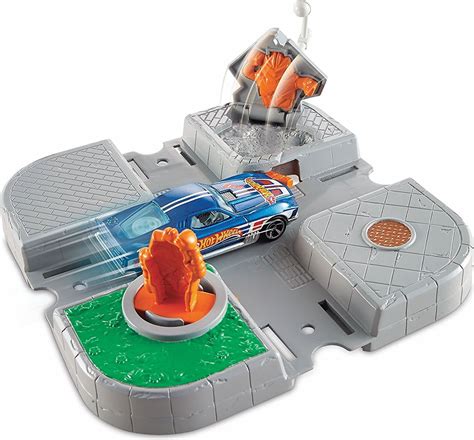 Mały zestaw do torów autko Hot Wheels Atak Cyborgów sklep Nodik pl