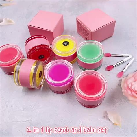 Wholesale Pink 2 In 1 Nourishing Mask Sugar Fruit Lip Balm And Scrub