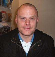 Sex Offender Hands Himself In