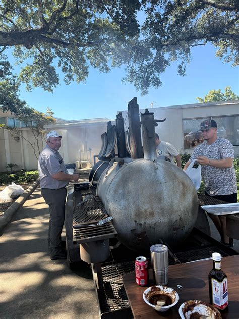 Cottonport Bank Hosts “Burgers 4 Badges” to Honor Local Heroes
