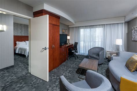 Courtyard by Marriott Portland Airport | Convenient Park, Stay & Fly
