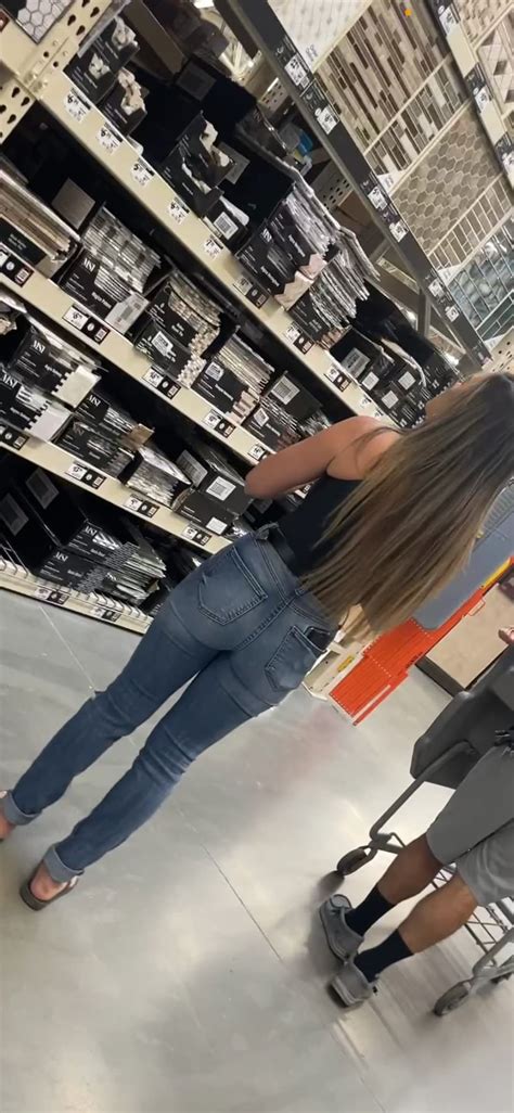 BEAUTIFUL Latina Milf In Tight Jeans Video Tight Jeans Forum