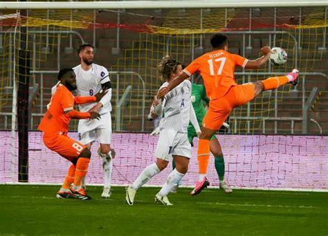 Football La C Te Divoire Vainqueur Face L Uruguay En Match