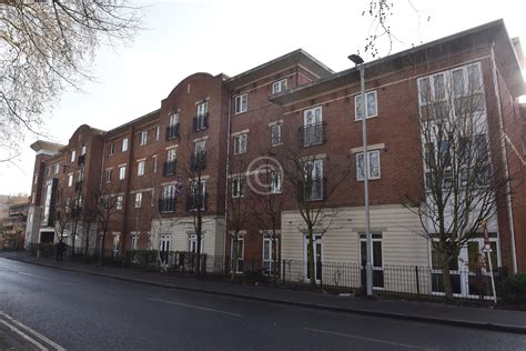 MAIDENHEAD 135241 - Photo 1 of 6 - Baylis Media Photos