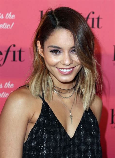 Stella Hudgens Boyfriend