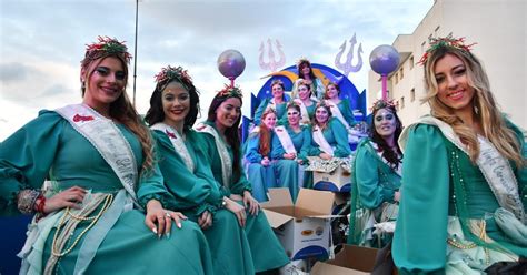 Carnaval La Cabalgata Del Humor Llena De Fiesta Y Colorido San Roque