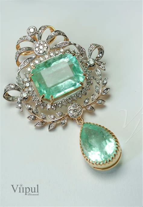 Emerelds And Diamonds Ladies Pendent Diamond Pendants Designs