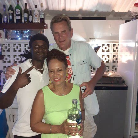 Gary Irie Beach Bar Oistins Restaurant Bewertungen Telefonnummer