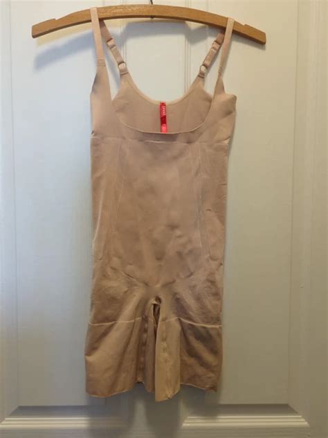 NWOT SPANX ONCORE Open Bust Mid Thigh Sculpting Bodysuit Small Color Soft Nude PicClick UK