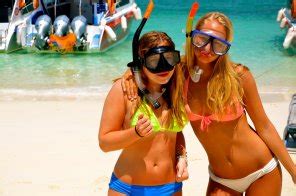 Bikini Freinds Porn Pic