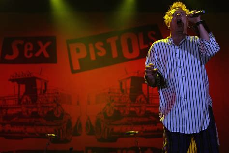 Rare Sex Pistols Record Previously Valued At 13 000 Up For Auction This Weekend SPIN SPIN