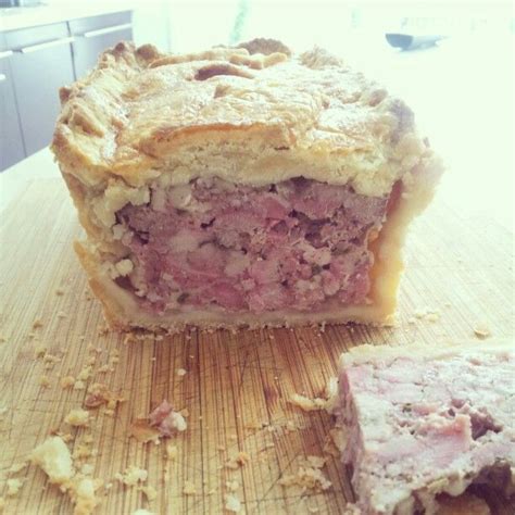 Homemade pork pie | Meat pie, Homemade pork pies, Baking